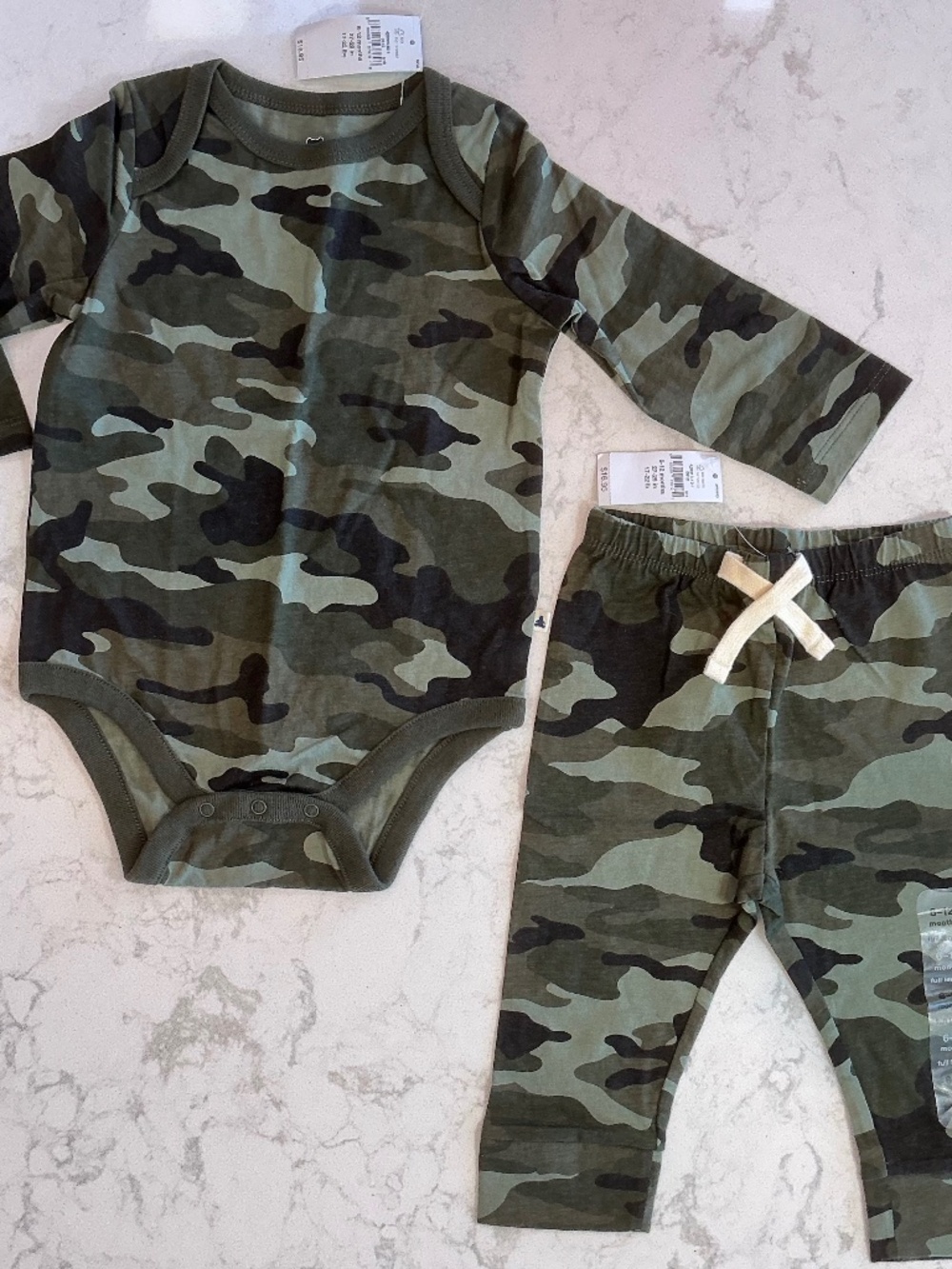 Baby Gap 2 Piece Set Camo Green Top Bottom 6-12 months Organically Grown Cotton